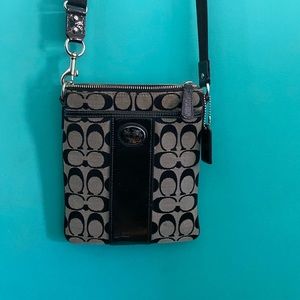 Coach adjustable strap crossbody bag